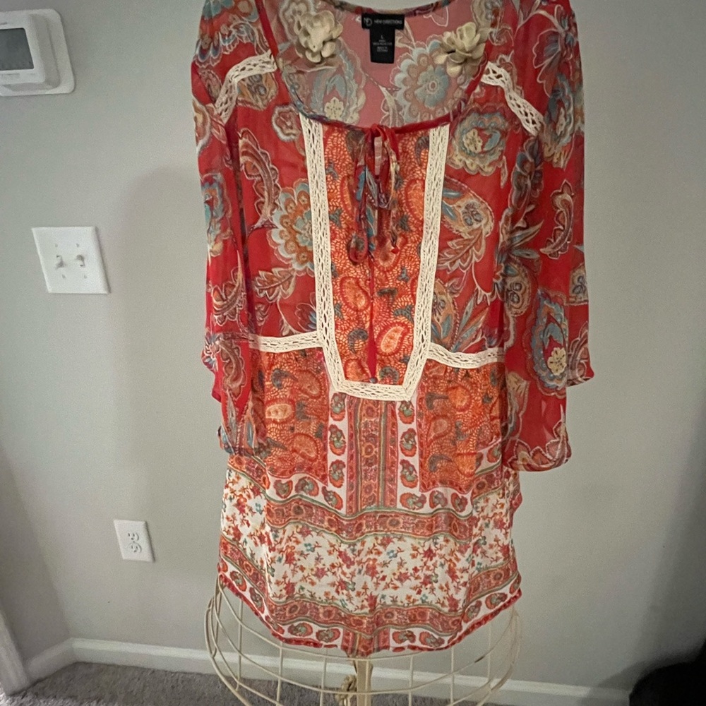 Bohemian Floral Dress with Lace Accents